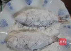 河虾烧鲫鱼的做法图解2