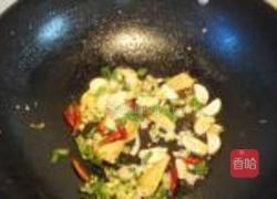 河虾烧鲫鱼的做法图解6