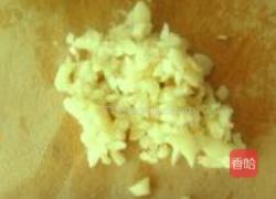 凉拌紫甘蓝的做法图解3