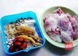 猪腱老火汤的做法图解1