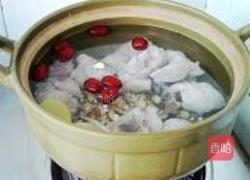 猪腱老火汤的做法图解3