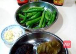 香干尖椒炒酱菜的做法图解1