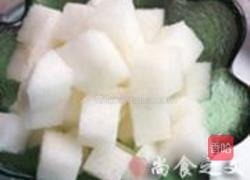 红酒雪梨的做法图解1