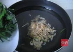 韭菜煮蛤蜊肉的做法图解3