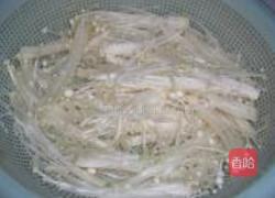 凉拌金针菇的做法图解1