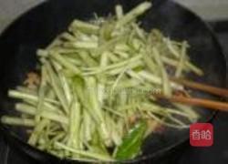 豆瓣酱炒空心菜的做法图解6