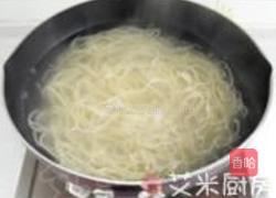 怪味鸡丝凉面的做法图解9