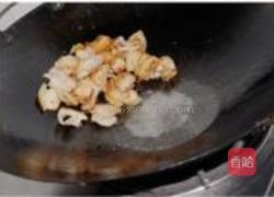 五花肉炒芥兰的做法图解3