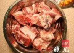 果仁香酥排骨的做法图解1