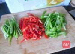 油泼彩椒丝的做法图解2