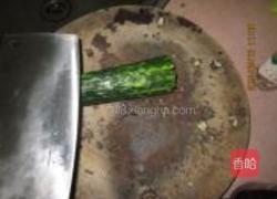 红萝卜拍黄瓜的做法图解2