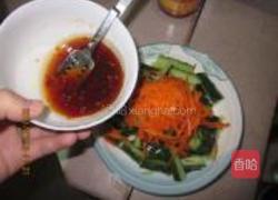 红萝卜拍黄瓜的做法图解6