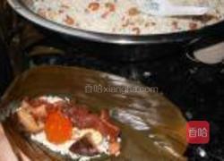 广式花生蛋黄粽的做法图解9