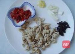 豆花肥肠的做法图解1