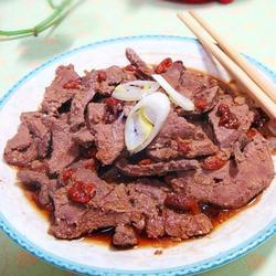 枸杞蒸猪肝的做法[图]