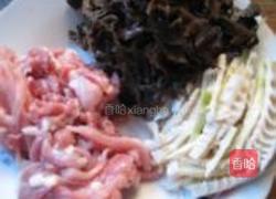 鱼香肉丝的做法图解1