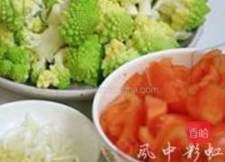 番茄宝塔菜的做法图解1