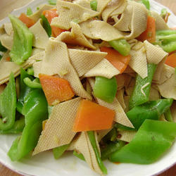 尖椒炒干豆腐的做法[图]