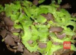 苦瓜炒鸭肫的做法图解6