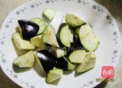 茄子啤酒炖鲅鱼的做法图解3