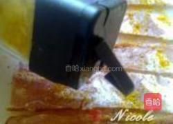 咖喱圣女果培根卷的做法图解3