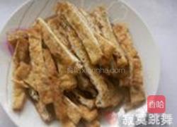芹蒜香菇豆腐丝的做法图解4