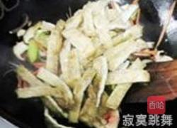 芹蒜香菇豆腐丝的做法图解7