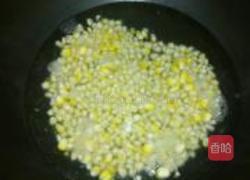 番茄玉米的做法图解1