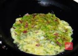 苦瓜尖椒炒鸡蛋的做法图解6