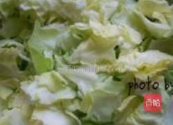 炝炒包菜的做法图解1