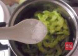素炒苦瓜的做法图解3