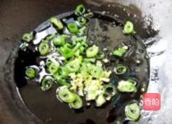 豇豆炒饼的做法图解3