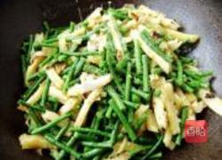 豇豆炒饼的做法图解6