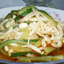 青瓜拌金针菇的做法[图]