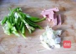 黄花小炒的做法图解2