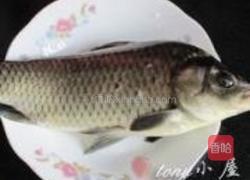 野生鲫鱼汤的做法图解1