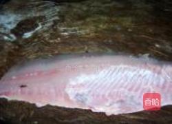 浇汁菊花鱼的做法图解2