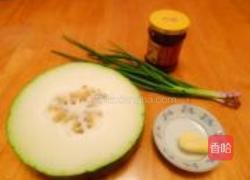 豆瓣酱炒冬瓜的做法图解1