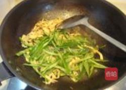 青椒豆皮炒肉的做法图解8