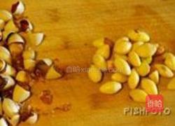 鱼酱炒白果西葫芦的做法图解2