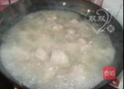 腐乳莲藕炖排骨的做法图解2