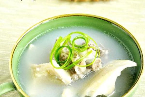 榴莲壳排骨汤
