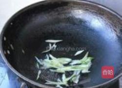 白菜丝热汤面的做法图解3