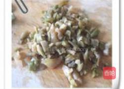 榨菜鸡蛋炸酱面的做法图解3