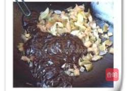 榨菜鸡蛋炸酱面的做法图解7