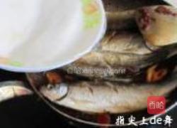 酱烧鱼的做法图解10