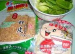 青菜虾皮拉面的做法图解1