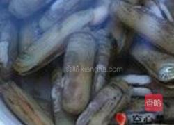 酱汁蛏子的做法图解1