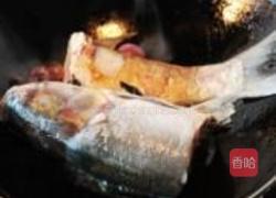 把蒿炖鱼的做法图解2