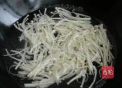 金针菇凉拌黄瓜的做法图解1